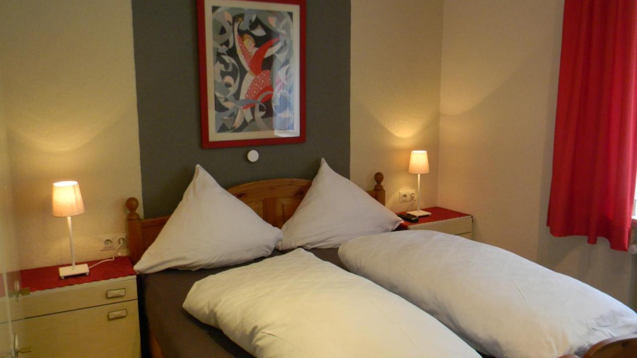Gastehaus Am Calmont Bed & Breakfast Ediger-Eller Eksteriør bilde