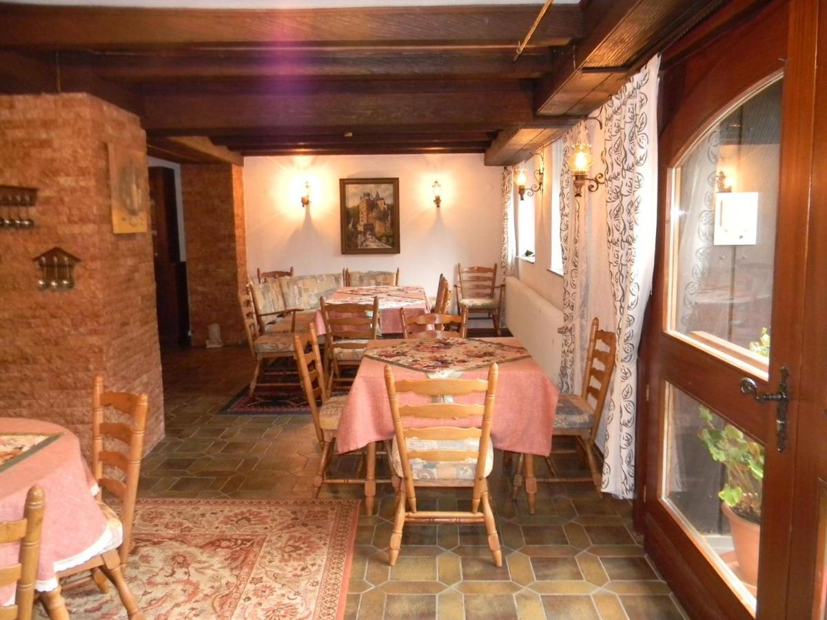 Gastehaus Am Calmont Bed & Breakfast Ediger-Eller Eksteriør bilde